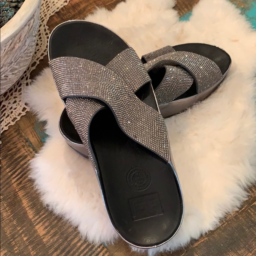 Shoes - Picture 6 of 8